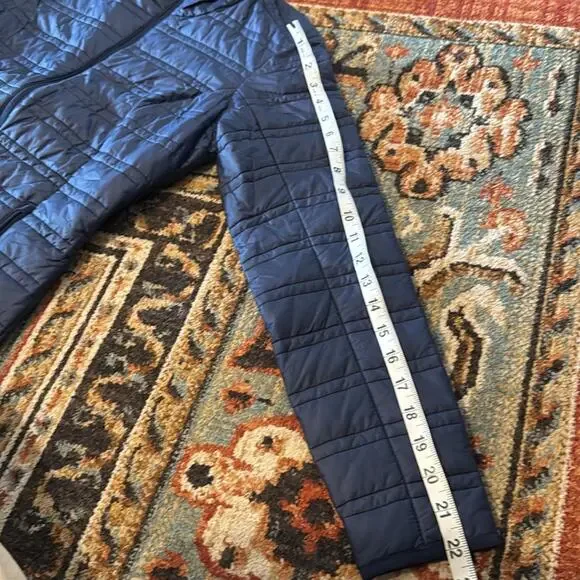 Athleta featherless whisper puffer jacket navy size XS - Picture 12 of 12